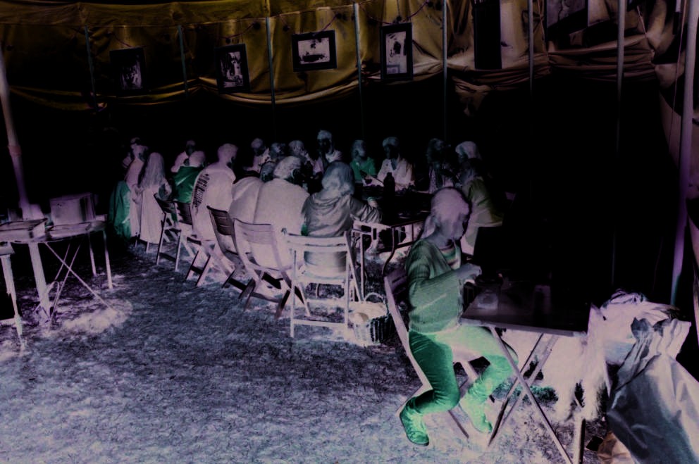 Chapiteau dans un territoire rural