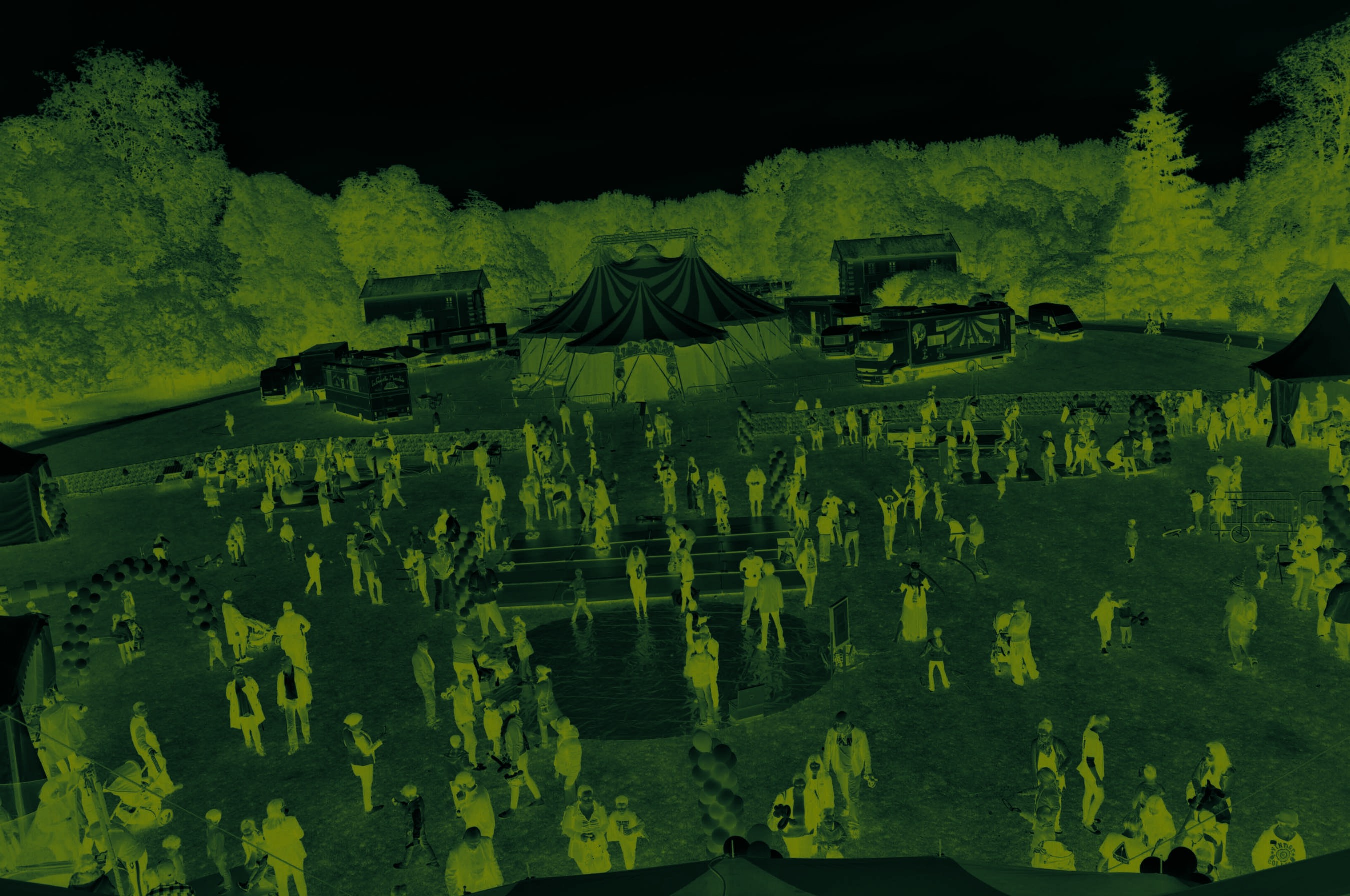 Chapiteau de nuit, outil culturel de territoire